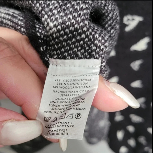 LOFT heart peplum sweater - Picture 6 of 7